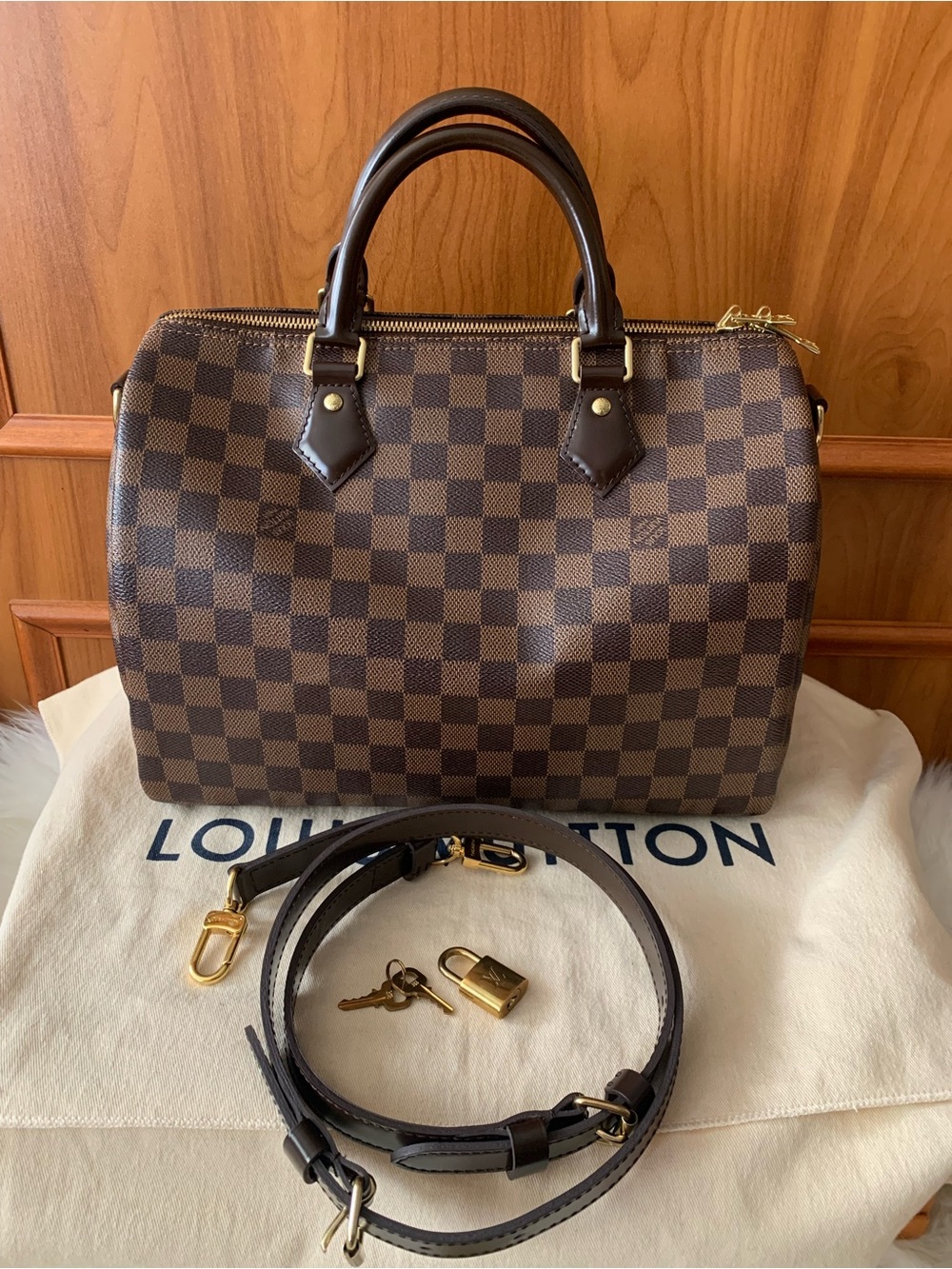 1️⃣8️⃣5️⃣0️⃣🇨🇦✨LV MUST HAVE✨🌺🌺CLASSIC Damier Ebene Speedy 30 Bandoulière🌺🌺